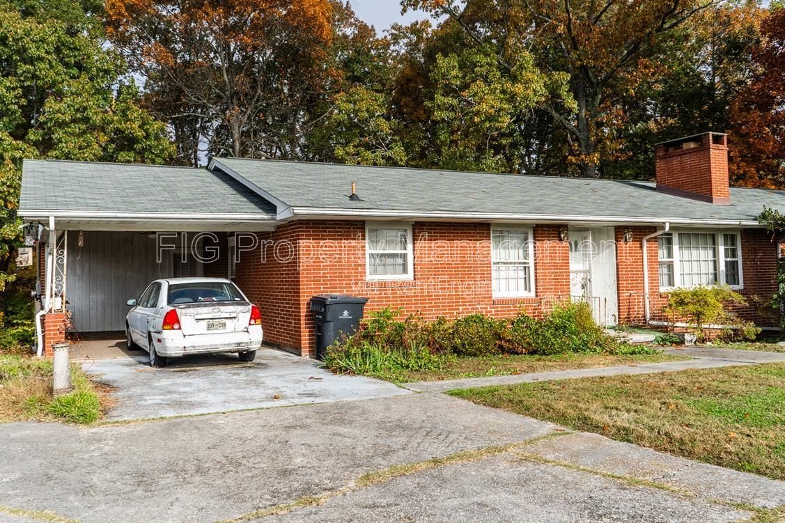 Photo - 4223 Buffat Mill Rd