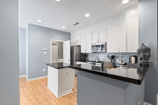 Foto del edificio - 30 Endor Forest Pl