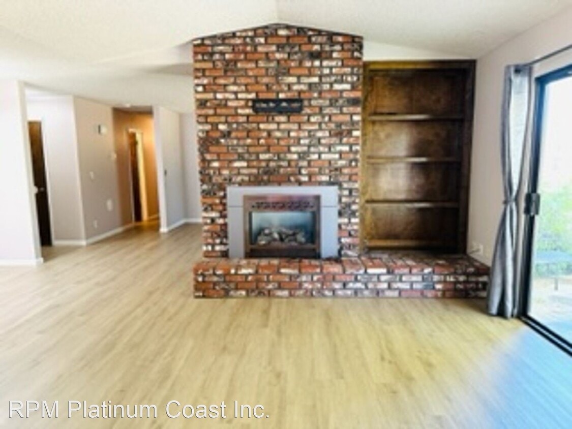 Primary Photo - 3 br, 2 bath House - 168 N. Cindy Ave.