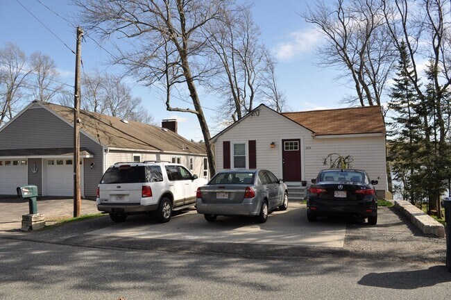 Building Photo - 169 Lakeshore Dr