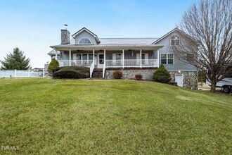 Building Photo - 649 E Fork Rd