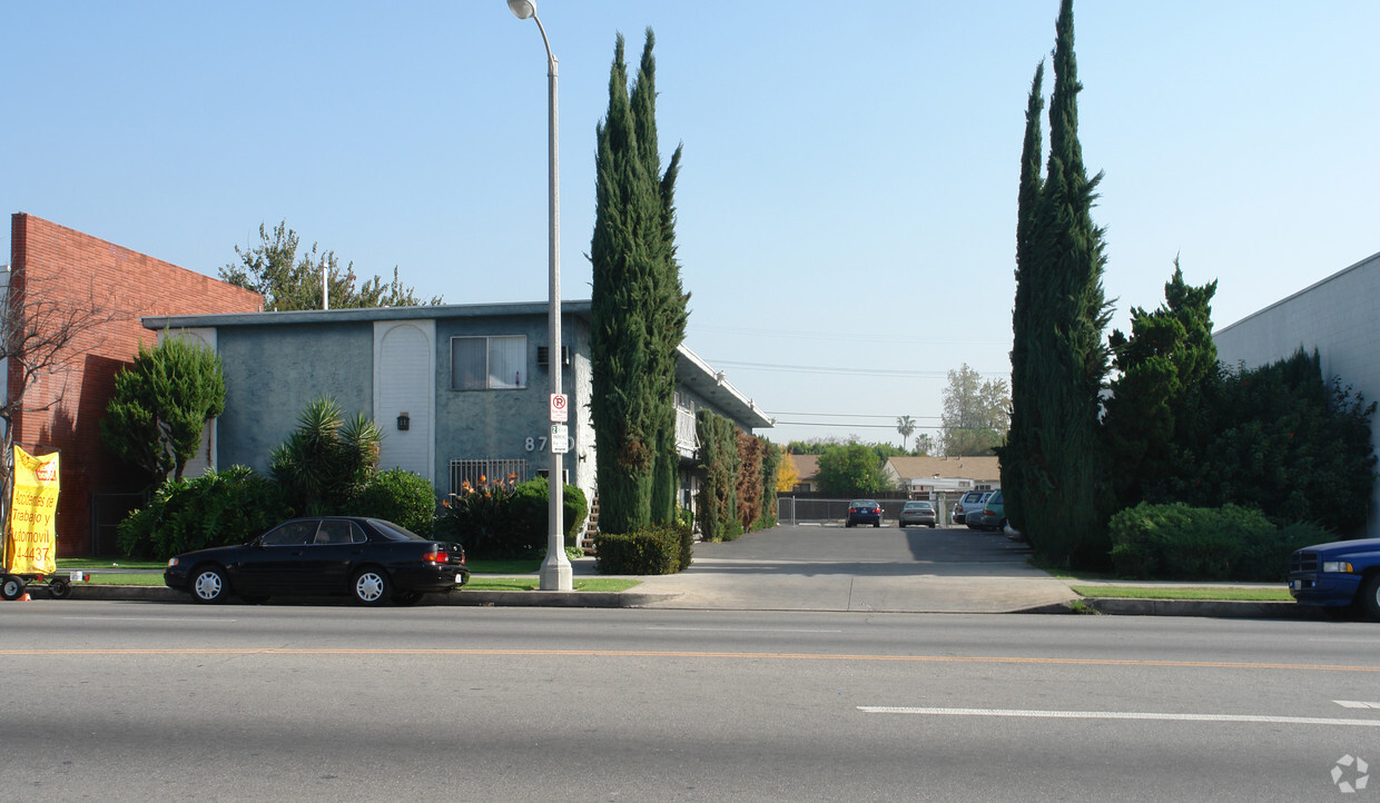 Primary Photo - 8770 Van Nuys Blvd