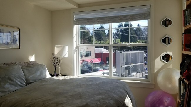 Bedroom - 2901 NE Blakeley St