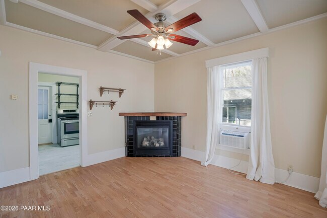 Foto del edificio - 312 N Pleasant St
