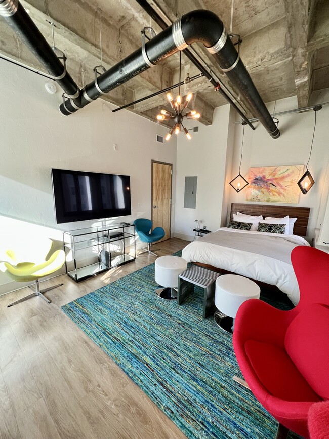 Dormitorio - #406 - Carnegie Centre Historic Lofts