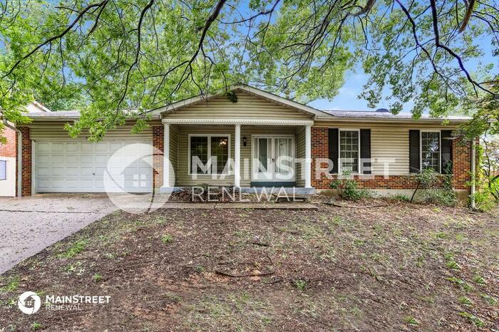 Foto principal - 6922 Parc Charlene Dr, Florissant, MO 63033