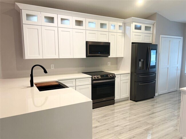 Foto del edificio - 8283 47th St Cir E