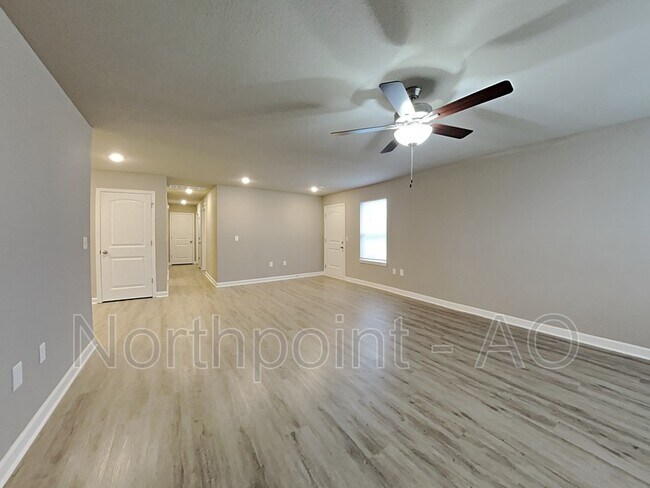 Foto del edificio - 8110 SW 1st St