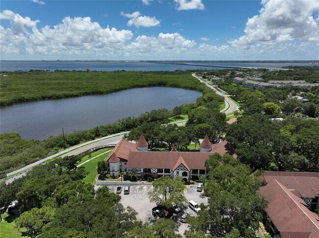 Building Photo - 220 N Bayshore Blvd