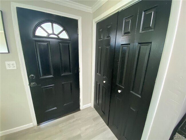 Foto del edificio - 273 N Collingwood Ave