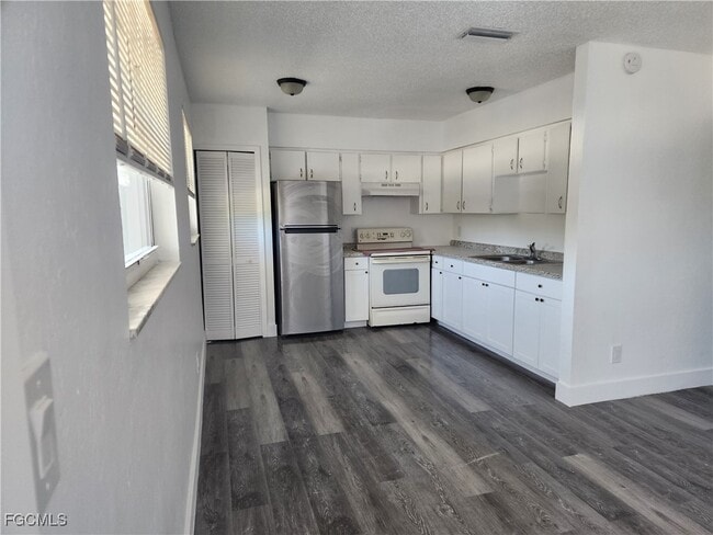 Foto del edificio - 2670 Broadway