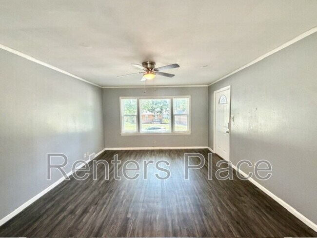 Foto del edificio - 4945 E 25th St