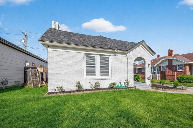 Foto del edificio - 2417 Ruth St