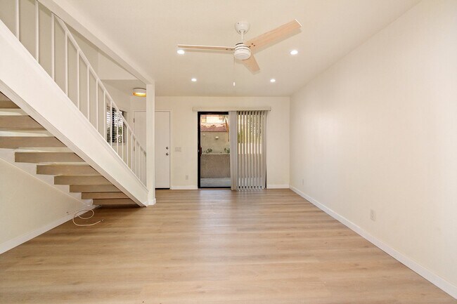 Living room - 69621 Karen Way