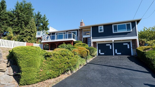 Photo - 4Bd/2.5Ba Edmonds House