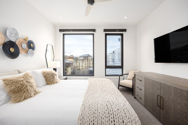 Foto del edificio - 308 Wood Rd