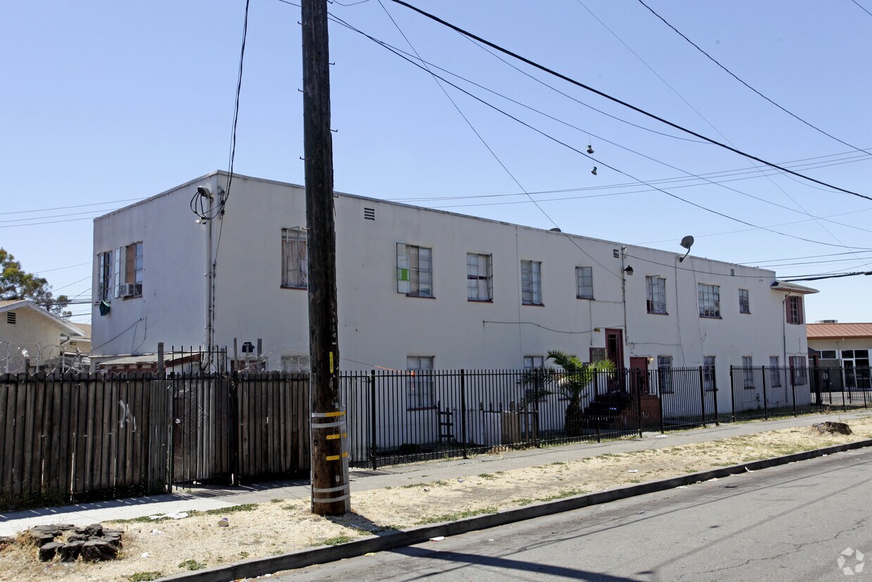 Building Photo - 6400 Foothill Blvd