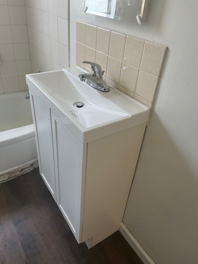 Foto del edificio - Rhodes 2421