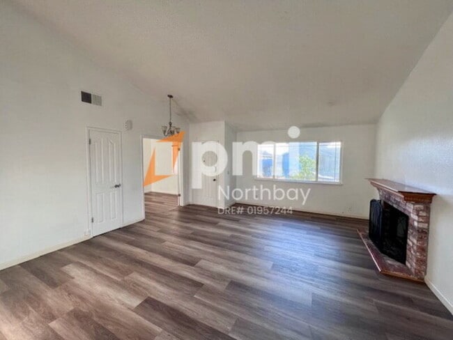 Foto del edificio - 816 Blackspur Dr