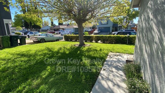 Building Photo - 1550 Griffith Pl