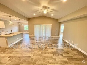 Building Photo - 134 Swan Dr