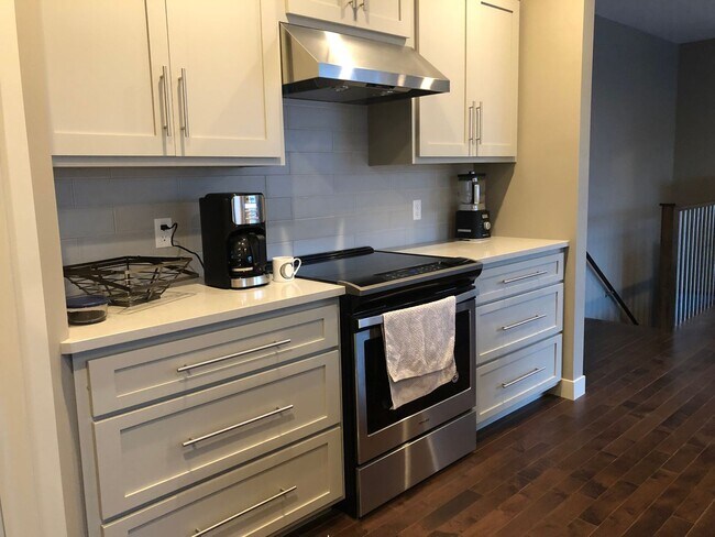 Foto del edificio - 2018 New Construction Your Home Away From Home