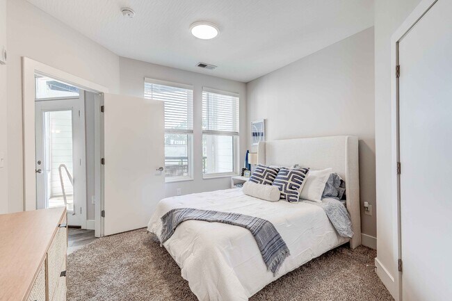 La-Avenida-Mayo2024-Shoot34_1 - The Ave