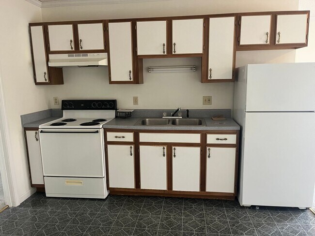 Foto del edificio - ONE BED UNFURNISHED APT FOR RENT