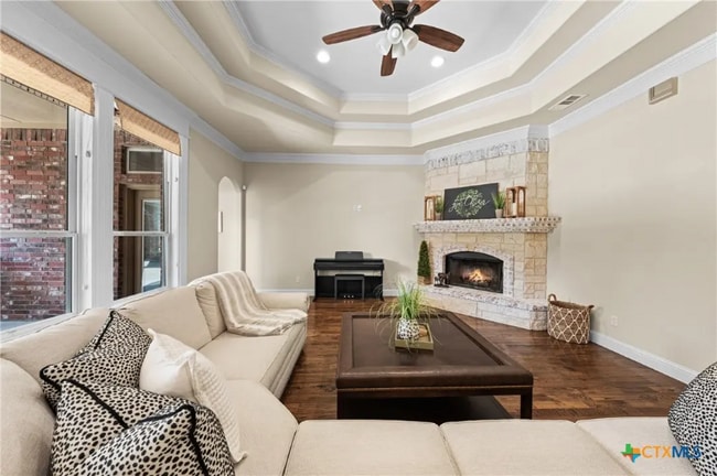 Building Photo - 2236 Allena Ln