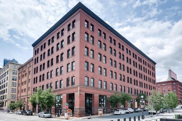Corner of building. - 289 5th St