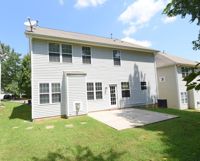 Foto del edificio - 3334 Crutchfield Pl