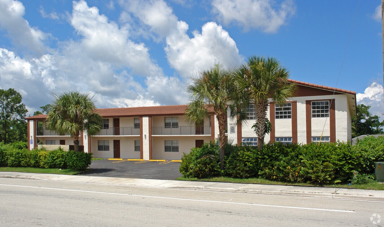 3400 Riverside Dr, Coral Springs, FL 33065 Apartments in Coral