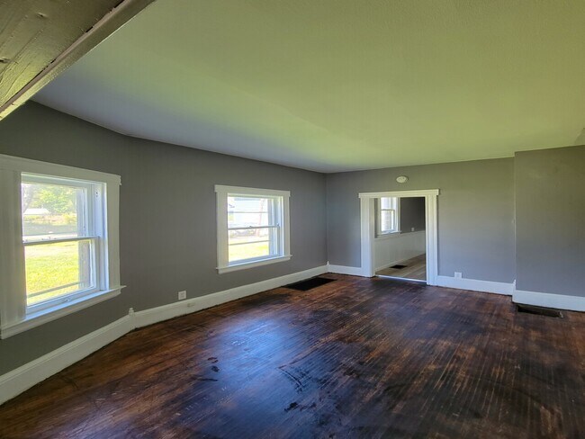 Building Photo - 456 Garson Avenue Down