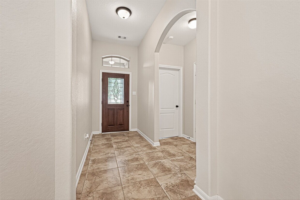 Foto principal - 28707 Mayes Bluff Dr