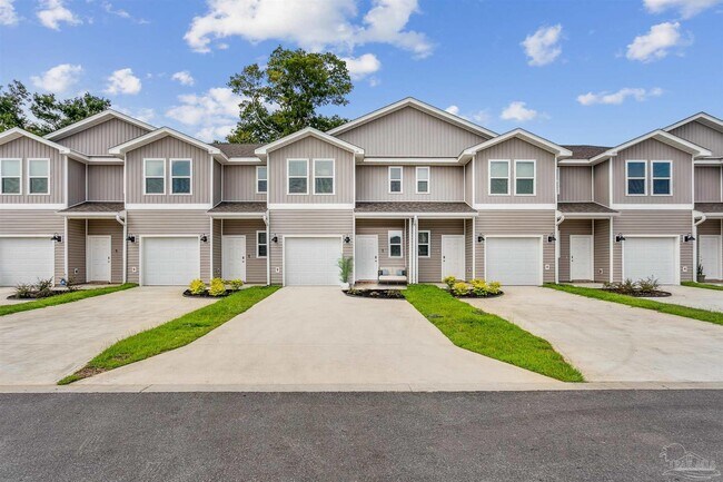 Foto del edificio - 6315 Grove Park Dr