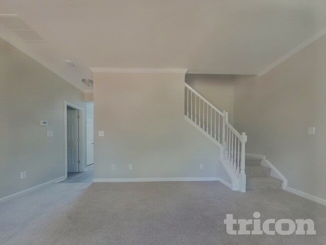 Building Photo - 824 Tibwin Pl SE