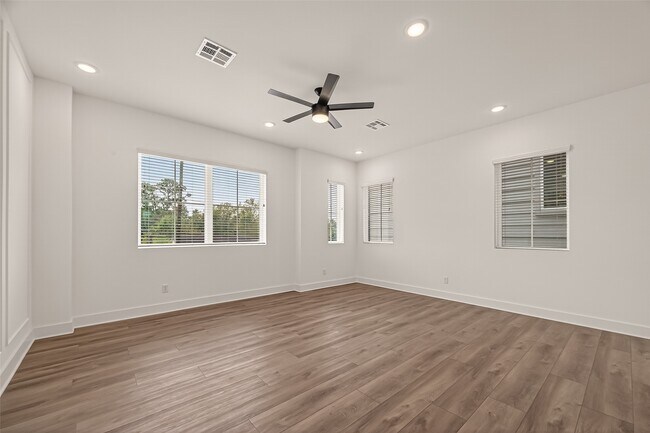 Foto del edificio - 1406 Mansfield St