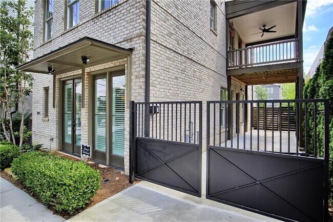 Foto del edificio - 2069 Manchester St NE