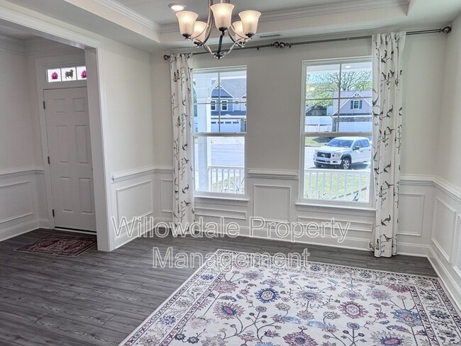 Building Photo - 631 Hampton Crest Ct