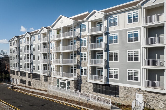 Building Photo - 176 Lafayette