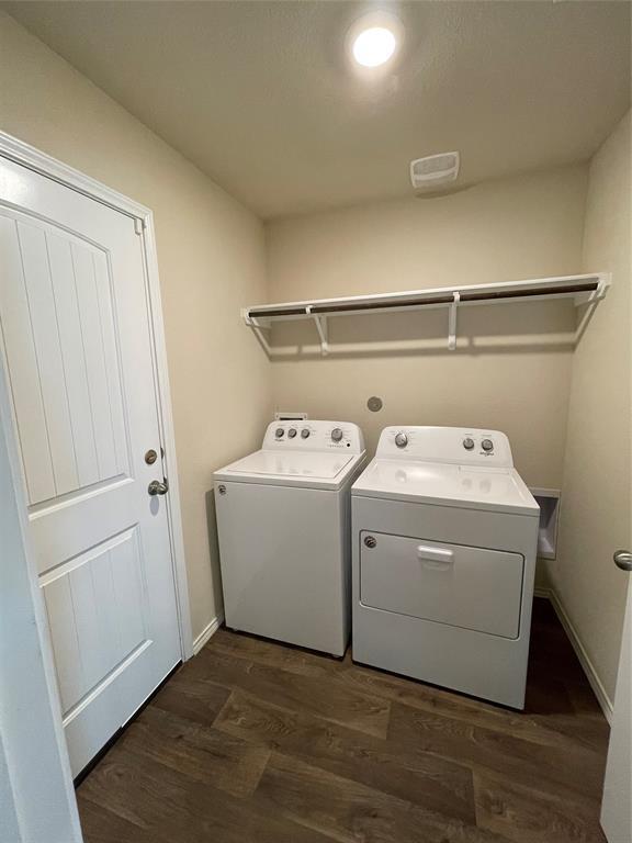 Building Photo - 105 Comal Dr