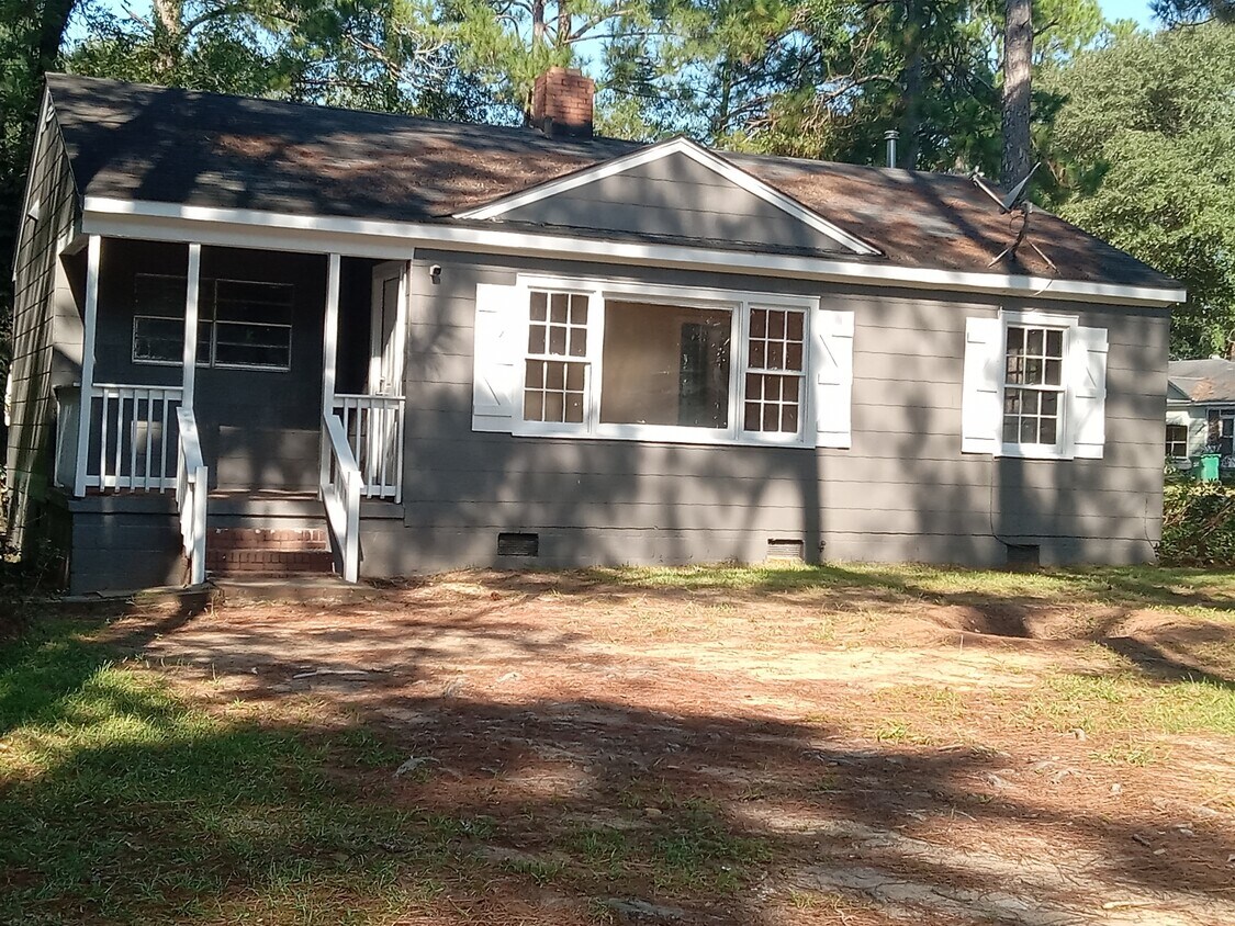 Primary Photo - 601 S Shadowlawn Dr