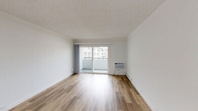 Interior Photo - Eight 80 Newport Beach