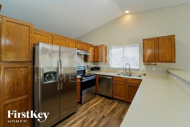 Foto del edificio - 8640 N Chinaberry St