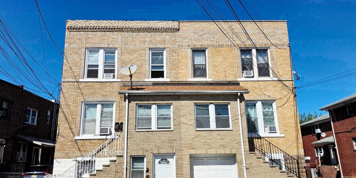 Foto principal - 1710 76th St
