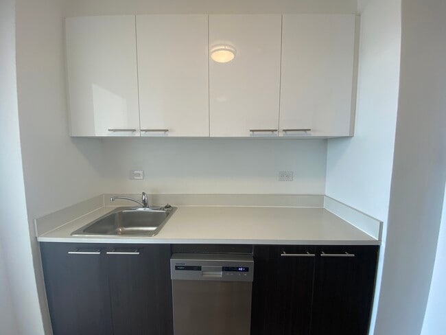 Photo du bâtiment - 5501 Adalbert