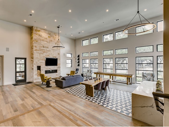 Building Photo - 820 Camino Vaquero Pkwy