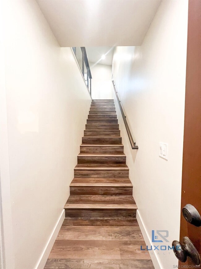 Building Photo - 1288 Otono St