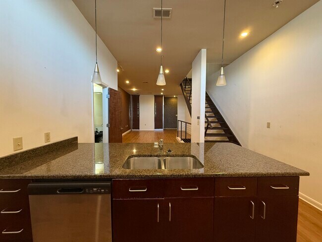 Foto del edificio - 449 Monroe Ave