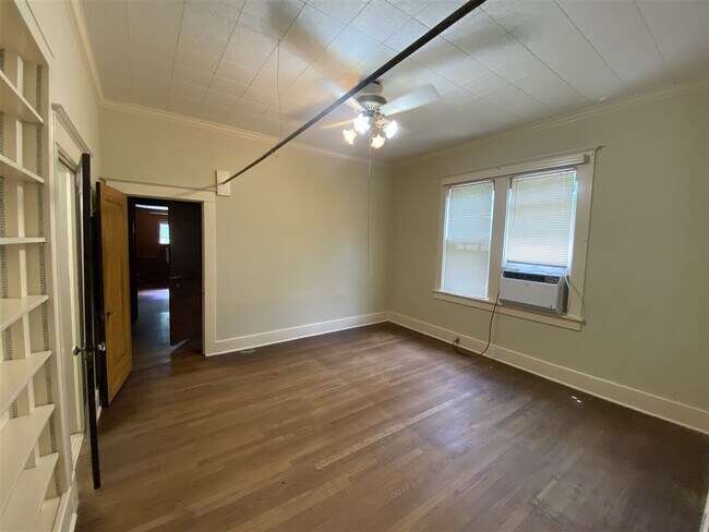 Building Photo - 1037 Belhaven St